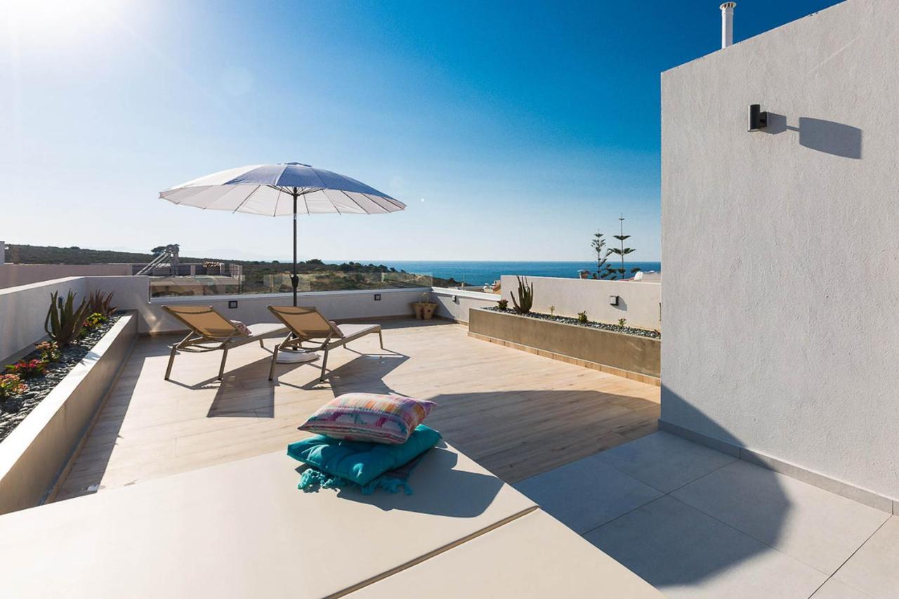 Villa Amelia I Free 9 Seater Mini Van & Pool กาลาธาส ภายนอก รูปภาพ