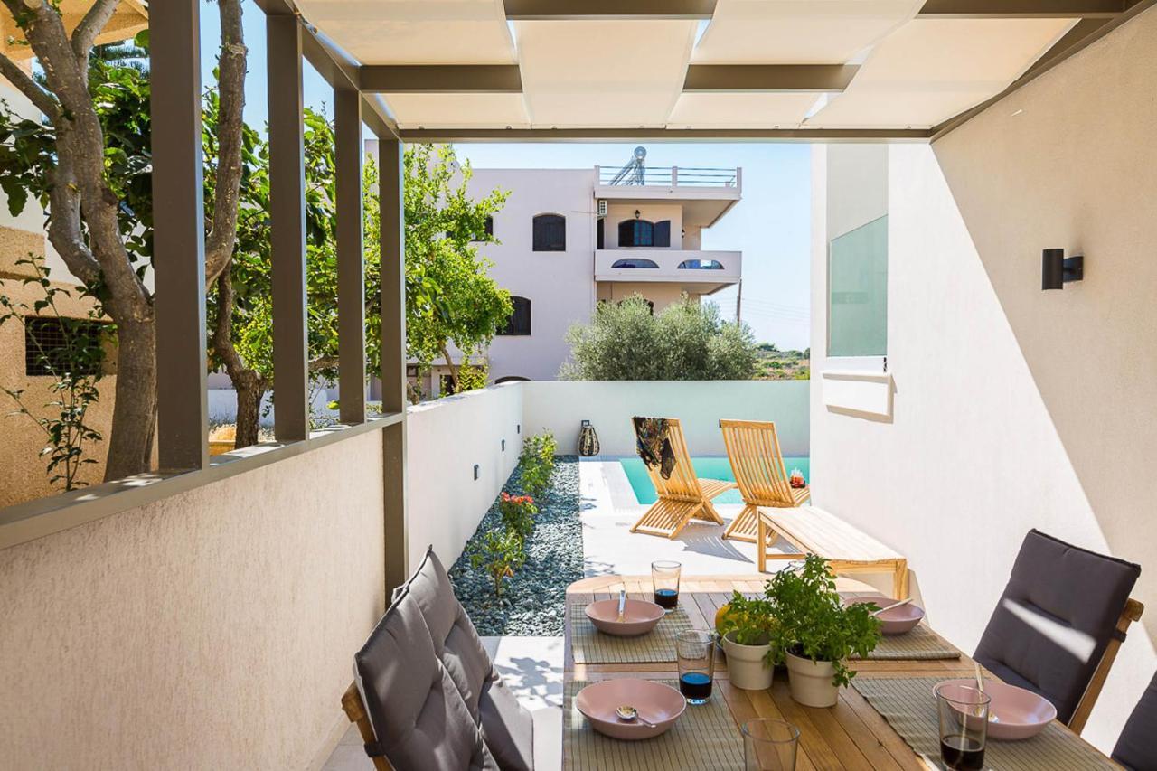Villa Amelia I Free 9 Seater Mini Van & Pool กาลาธาส ภายนอก รูปภาพ