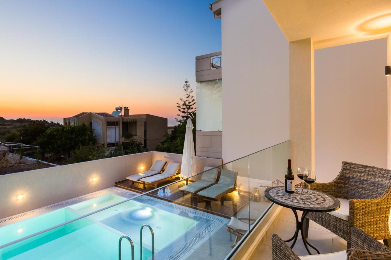 Villa Amelia I Free 9 Seater Mini Van & Pool กาลาธาส ภายนอก รูปภาพ